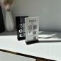 MINI-SCHILD MIT DREI QR-CODES