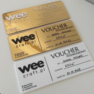 PREMIUM-GUTSCHEIN AUS ACRYL MIT UV-DRUCK IN GOLDENER SPIEGELOPTIK