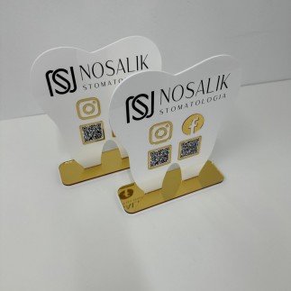 SCHILD MIT ZWEI QR-CODES ZAHN
