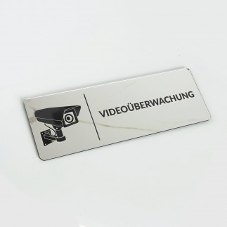 VERSPIEGELTES INFORMATIONSSCHILD „VIDEOÜBERWACHT“