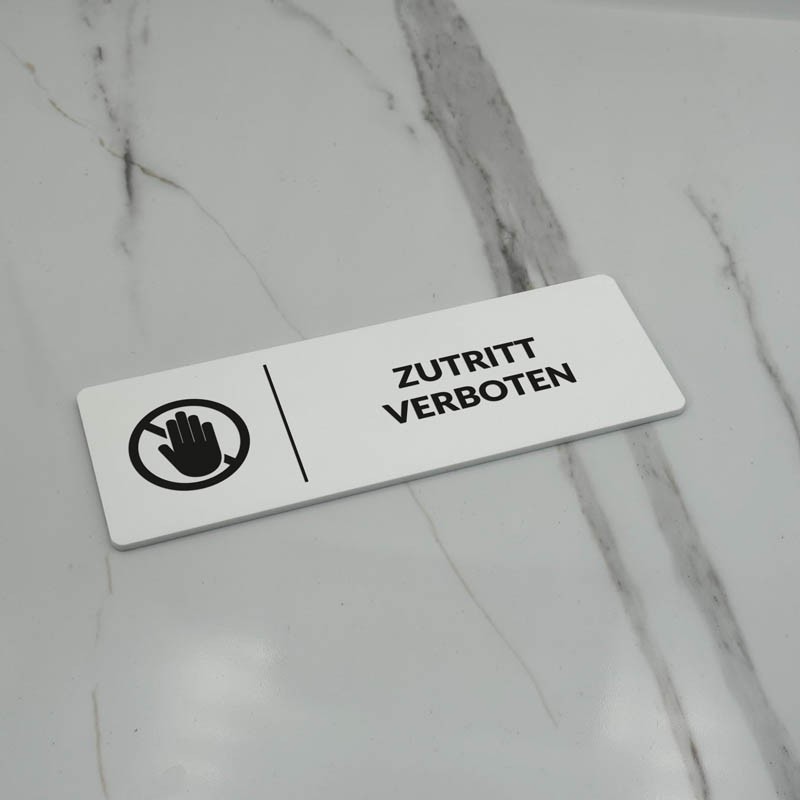 INFORMATIONSSCHILD ZUTRITT VERBOTEN INFORMATIONSSCHILD ZUTRITT VERBOTEN