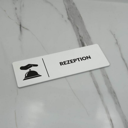 INFORMATIONSSCHILD REZEPTION