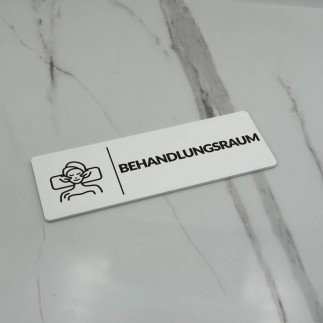 INFORMATIONSSCHILD BEHANDLUNGSRAUM