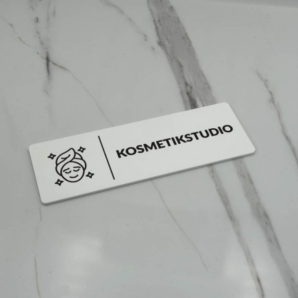 INFORMATIONSSCHILD KOSMETIKSTUDIO