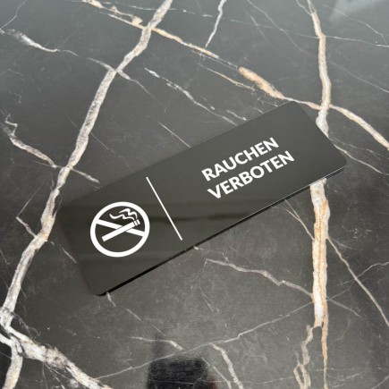 INFORMATIONSSCHILD RAUCHEN VERBOTEN