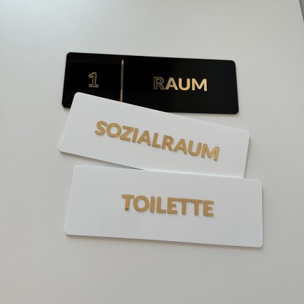 3D-RAUMSCHILD MIT WUNSCHTEXT – 20 × 7 CM