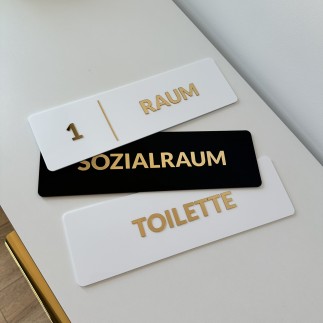 3D-RAUMSCHILD MIT WUNSCHTEXT – 30 × 9 CM