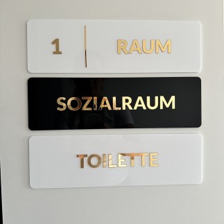 3D-RAUMSCHILD MIT WUNSCHTEXT – 30 × 9 CM