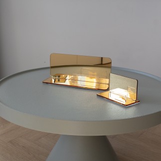 EXKLUSIVES SET AUS VOUCHERHALTER UND VISITENKARTENHALTER IN GOLDENER SPIEGELOPTIK