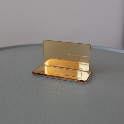 SPIEGELNDER VISITENKARTENHALTER IN GOLD