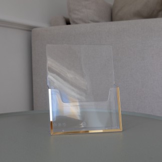 A5-AUFSTELLER FÜR FLYER MIT SPIEGELRAHMEN