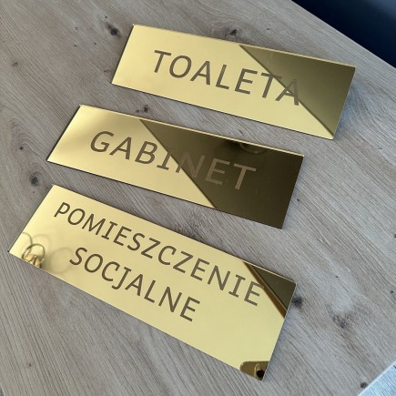 SCHILD MIT RAUMBESCHREIBUNG – 30 × 9 cm – GRAVUR