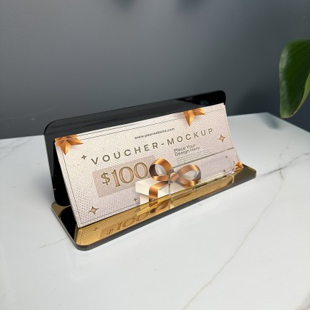 EXKLUSIVER VOUCHERHALTER IN SCHWARZ-GOLD