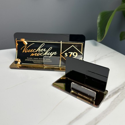 EXKLUSIVES SET AUS VOUCHERHALTER UND VISITENKARTENHALTER IN SCHWARZ-GOLD
