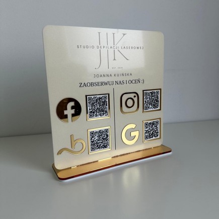 SCHILD MIT VIER QR-CODES 21 × 21 CM