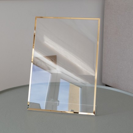 A4-AUFSTELLER MIT SPIEGELRAHMEN